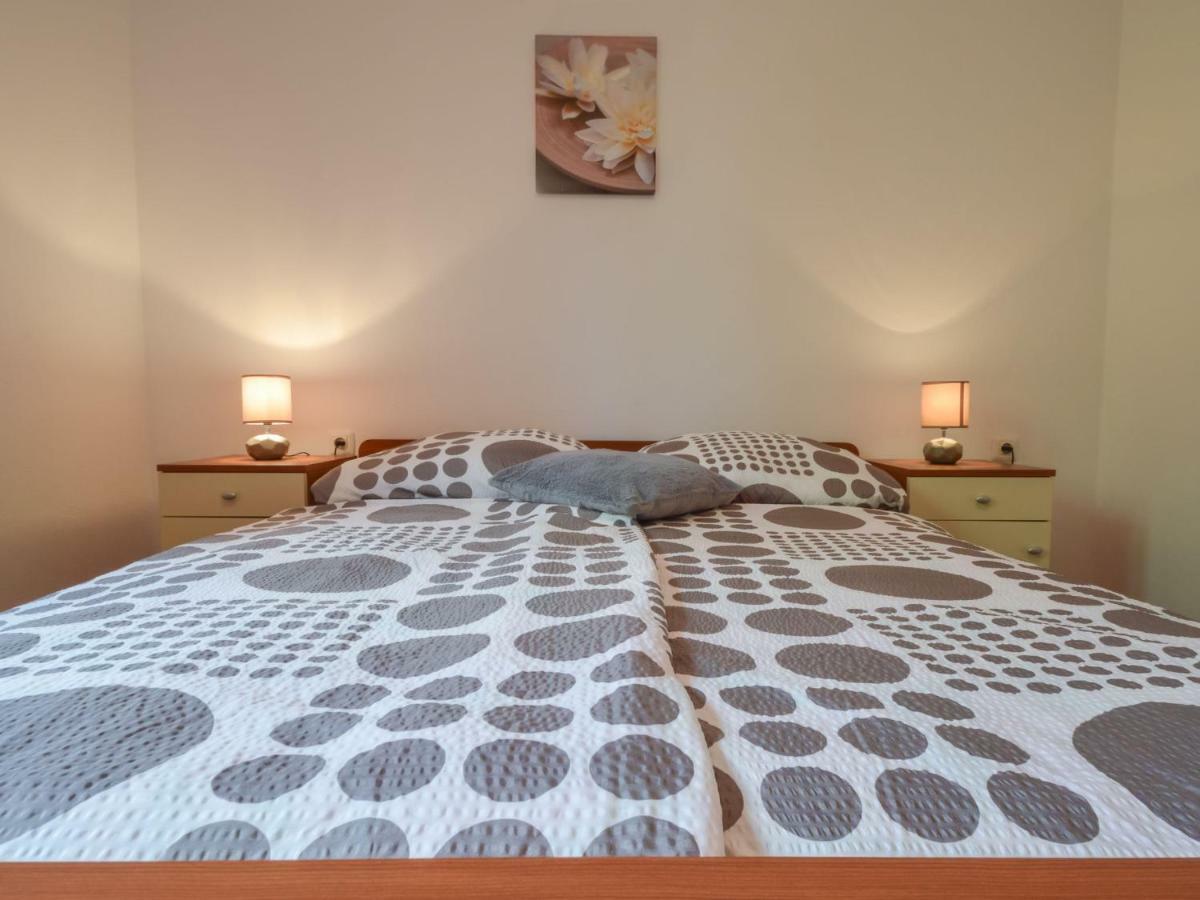 Apartment Mara-1 By Interhome Anić エクステリア 写真